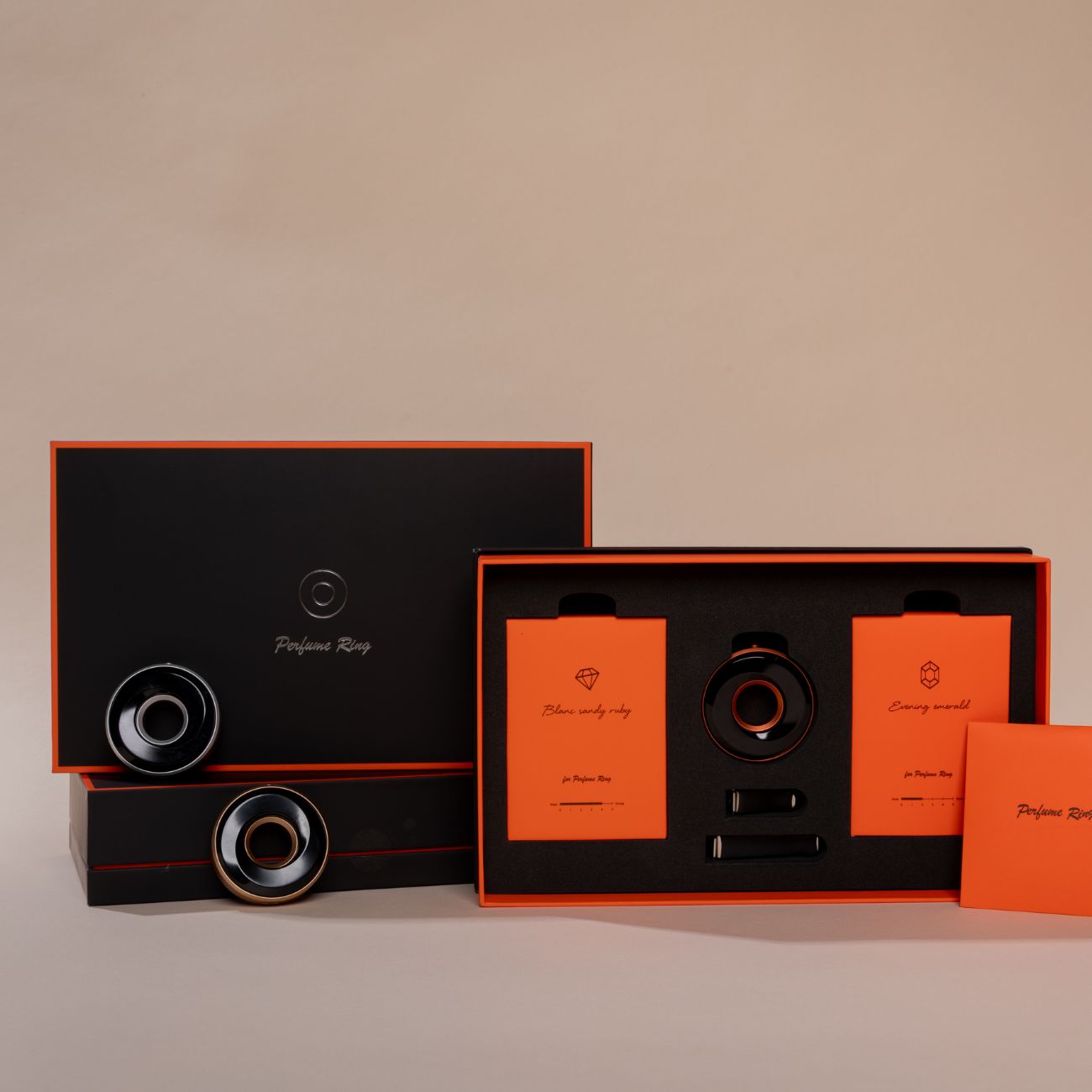 Perfume Ring 차량용 방향제가 반짝이는 미니멀 감성 컷.